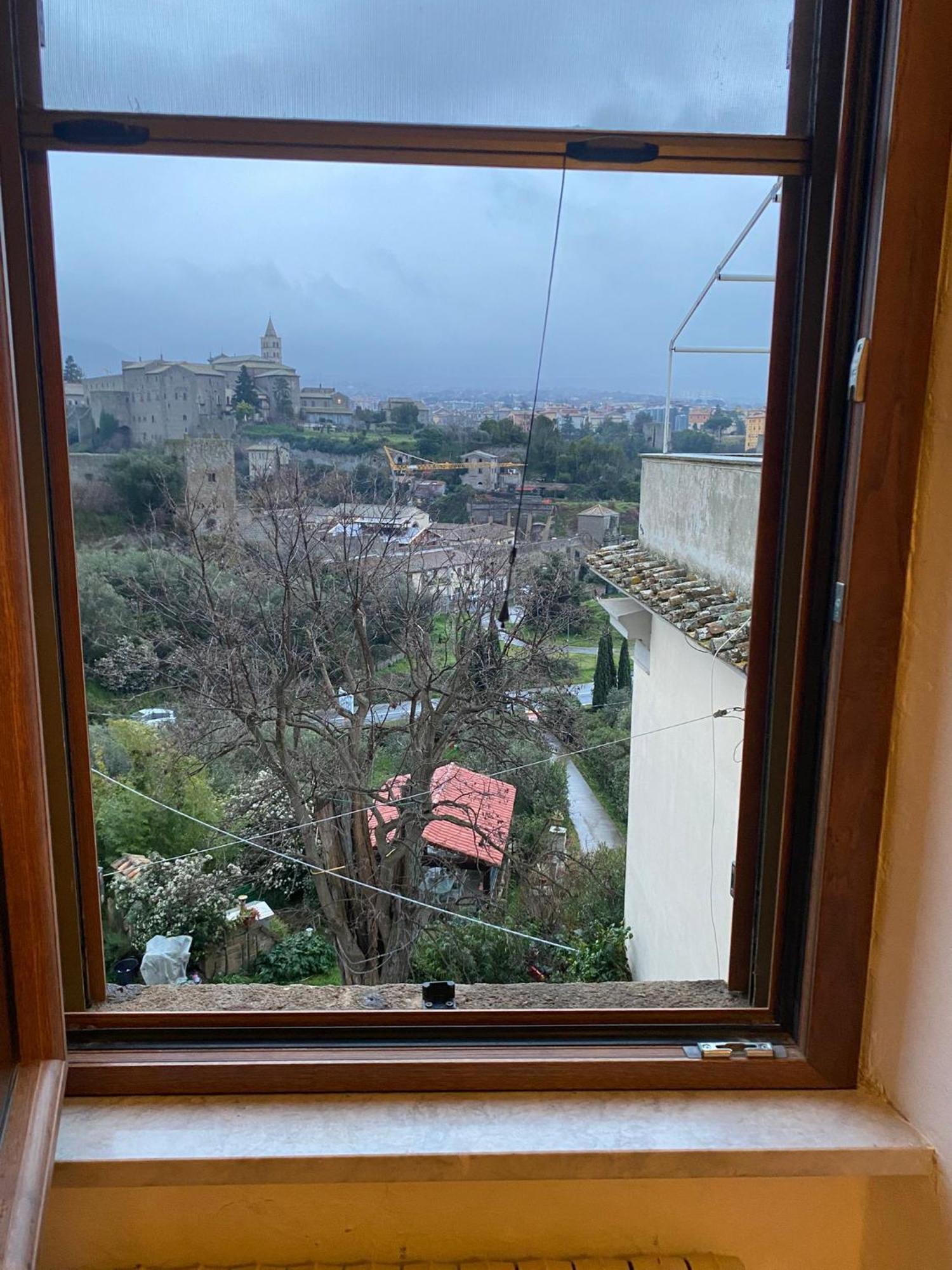 مبيت وإفطار فِتيربو La Finestra Di Umberto Vicino Al Centro Con Parcheggio Privato المظهر الخارجي الصورة